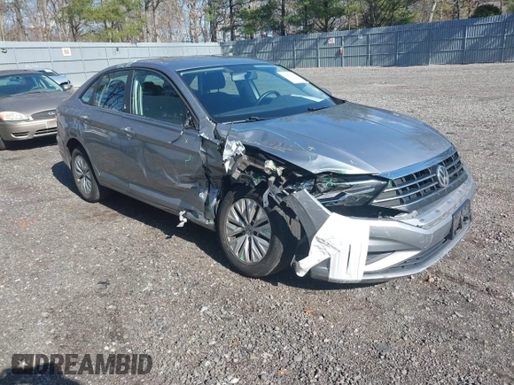 2019 Volkswagen Jetta S z VIN 3VWC57BUXKM242671, wystawiony jako IAAI lot #41813164 z przebiegiem 100 642 mil mil oraz . Historia ofert i sprzedaży dostępna na DreamBid. Obrazek 1.
