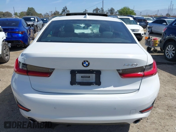 2020 BMW 3 Series 330i с VIN 3MW5R1J01L8B10868, выставлен на аукционе IAAI как лот 42335176 с пробегом 36 055 миль миль и . История ставок и продаж доступна на DreamBid. Изображение 16.