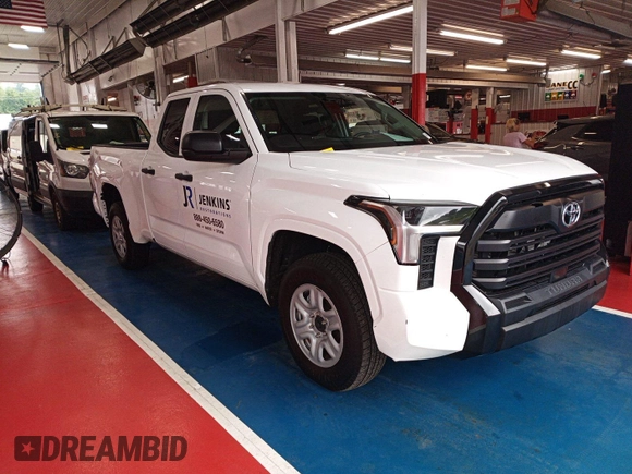 2022 Toyota Tundra SR with VIN 5TFKB5DAXNX006096, listed as a IAAI auction lot 42727998 with 44,389 mi miles and . Bid and sale history available at DreamBid. Image 36.