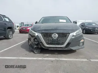 2019 Nissan Altima 2.5 SL with VIN 1N4BL4EV6KC165666, listed as a IAAI auction lot 41793064 with 171,927 mi miles. Bid and sale history available at carsss.com. Image 18.