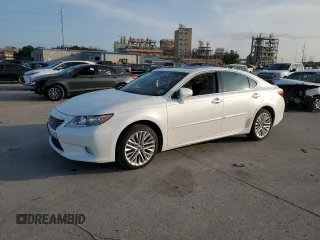 2014 Lexus ES 330 z VIN JTHBK1GG9E2119235, wystawiony jako Copart lot #59510325 z przebiegiem 125 483 mil mil oraz Szkoda całkowita • Salvage title. Historia ofert i sprzedaży dostępna na DreamBid. Obrazek 1.