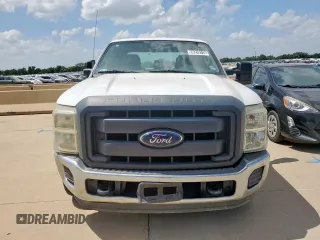 2015 Ford F-250 XL with VIN 1FT7W2A65FEC43777, listed as a Copart auction lot 59319115 with 114,640 mi miles and Clean title. Bid and sale history available at DreamBid. Image 5.