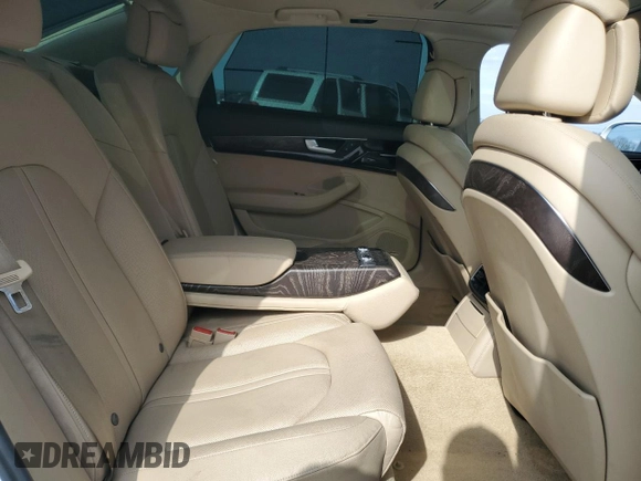 2017 Audi A8 z VIN WAU44AFD2HN009512, wystawiony jako Copart lot #50818385 z przebiegiem 44 175 mil mil oraz Szkoda całkowita • Salvage title. Historia ofert i sprzedaży dostępna na DreamBid. Obrazek 10.
