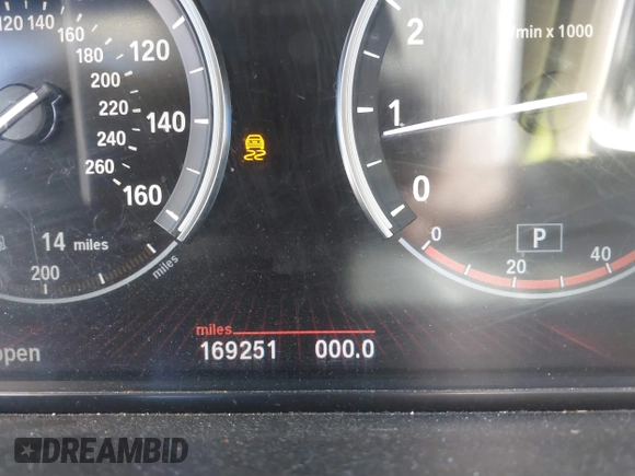2009 BMW 7 Series 750i with VIN WBAKA83579CY33184, listed as a IAAI auction lot 40959686 with 169,251 mi miles and . Bid and sale history available at DreamBid. Image 7.