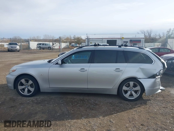 2006 BMW 5 Series 530xi with VIN WBANN73506CN01479, listed as a IAAI auction lot 40933082 with 200,464 mi miles and . Bid and sale history available at carsss.com. Image 14.