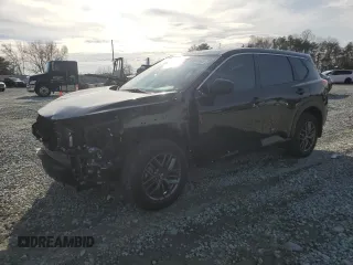 2022 Nissan Rogue S z VIN 5N1BT3AA4NC721884, wystawiony jako Copart lot #83424184 z przebiegiem 86 748 mil mil oraz Szkoda całkowita • Salvage title. Historia ofert i sprzedaży dostępna na DreamBid. Obrazek 1.