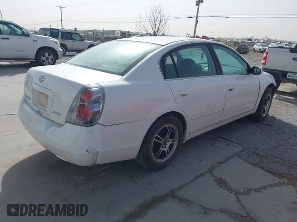 2005 Nissan Altima 2.5 S with VIN 1N4AL11D15C136765, listed as a IAAI auction lot 41944141 with 233,961 mi miles. Bid and sale history available at carsss.com. Image 4.