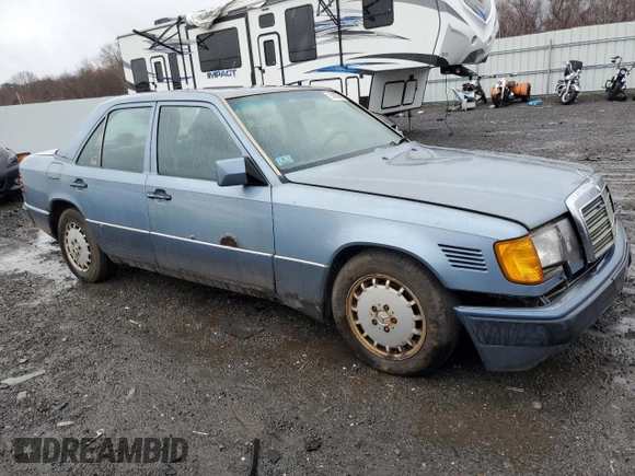 1990 Mercedes-Benz 300 with VIN WDBEB28D9LB167760, listed as a Copart auction lot 50052815 with 310,217 mi miles and Clean Title. Bid and sale history available at DreamBid. Image 4.