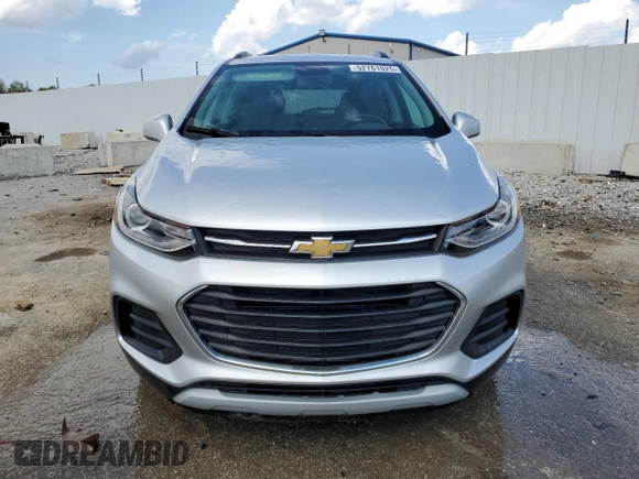 2020 Chevrolet Trax LT with VIN KL7CJLSB9LB037550, listed as a Copart auction lot 52761025 with 15,348 mi miles and Salvage Title. Bid and sale history available at DreamBid. Image 5.