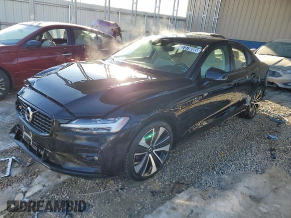2022 Volvo S60 Momentum with VIN 7JRL12TZ5NG158124, listed as a Copart auction lot 87579885 with 31,035 mi miles and Clean Title. Bid and sale history available at carsss.com. Image 1.