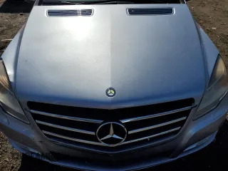 2011 Mercedes-Benz R-Class R 350 with VIN 4JGCB6FE2BA116550, listed as a Copart auction lot 46595215 with 175,376 mi miles and Clean Title. Bid and sale history available at carsss.com. Image 12.