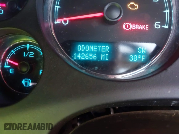 2014 GMC Yukon XL Denali with VIN 1GKS2MEF8ER239777, listed as a IAAI auction lot 41192009 with 142,656 mi miles. Bid and sale history available at carsss.com. Image 16.