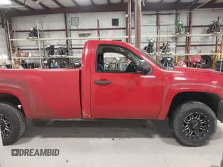2008 Chevrolet Silverado 1500 1LT with VIN 1GCEK14008E131895, listed as a IAAI auction lot 41976247 with 178,669 mi miles and . Bid and sale history available at DreamBid. Image 13.