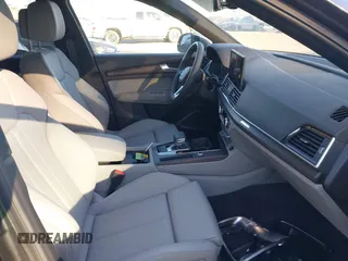 2024 Audi Q5 S line Premium Plus с VIN WA1E2AFY3R2095166, выставлен на аукционе IAAI как лот 41652110 с пробегом 531 миль миль и . История ставок и продаж доступна на DreamBid. Изображение 5.