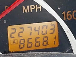2006 Nissan 350Z Touring with VIN JN1AZ36A06M452000, listed as a IAAI auction lot 41371231 with 227,403 mi miles. Bid and sale history available at carsss.com. Image 7.