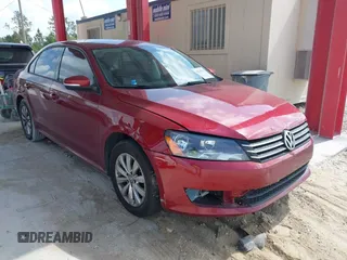 2015 Volkswagen Passat Limited Edition Edition z VIN 1VWAT7A37FC014673, wystawiony jako IAAI lot #42139731 z przebiegiem 223 506 mil mil oraz . Historia ofert i sprzedaży dostępna na DreamBid. Obrazek 1.