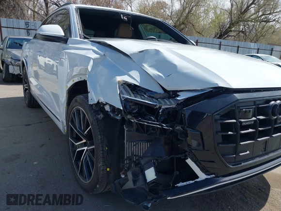 2021 Audi Q8 Prestige z VIN WA1FVAF18MD025027, wystawiony jako IAAI lot #41967700 z przebiegiem 32 992 mil mil oraz . Historia ofert i sprzedaży dostępna na DreamBid. Obrazek 6.