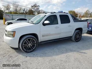 2009 Chevrolet Avalanche LT w/2LT with VIN 3GNEC22049G265381, listed as a Copart auction lot 77637224 with 131,688 mi miles and Salvage Title. Bid and sale history available at carsss.com. Image 1.