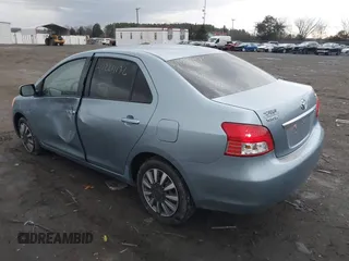 2009 Toyota Yaris z VIN JTDBT903591332683, wystawiony jako IAAI lot #41224976 z przebiegiem 113 305 mil mil oraz . Historia ofert i sprzedaży dostępna na DreamBid. Obrazek 3.