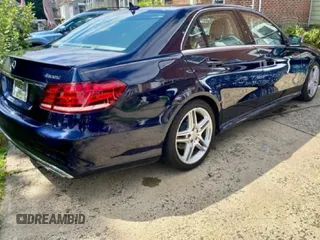 2014 Mercedes-Benz E-Class E 350 Luxury with VIN WDDHF8JB1EA850968, listed as a Copart auction lot 74992484 with 110,021 mi miles and Clean Title. Bid and sale history available at carsss.com. Image 4.