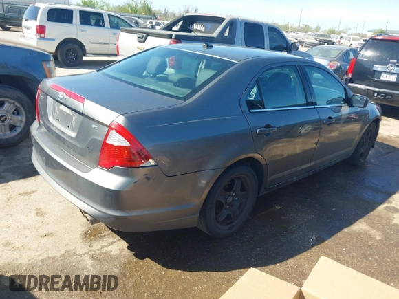 2011 Ford Fusion SE with VIN 3FAHP0HA8BR133433, listed as a IAAI auction lot 41820545 with 212,159 mi miles. Bid and sale history available at carsss.com. Image 4.