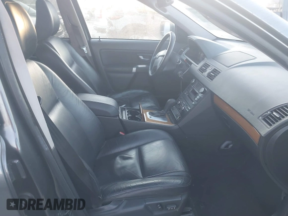 2008 Volvo XC90 I6 with VIN YV4CZ982581476115, listed as a IAAI auction lot 41443294 with 205,354 mi miles. Bid and sale history available at carsss.com. Image 5.