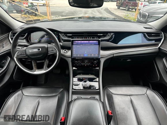 2024 Jeep Grand Cherokee with VIN 1C4RJYB67RC710710, listed as a Copart auction lot 62895445 with 44,528 mi miles and Clean title. Bid and sale history available at DreamBid. Image 7.