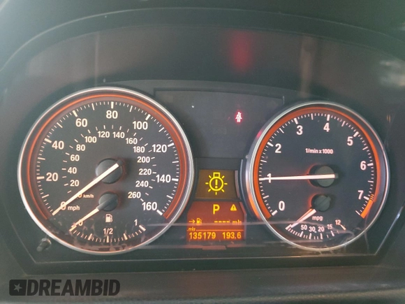2008 BMW 3 Series 328i z VIN WBAVA33568K053102, wystawiony jako Copart lot #59303305 z przebiegiem 135 179 mil mil oraz Szkoda całkowita • Salvage title. Historia ofert i sprzedaży dostępna na DreamBid. Obrazek 9.