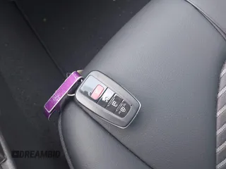 2022 Toyota Camry SE z VIN 4T1T11AK5NU701354, wystawiony jako IAAI lot #42135026 z przebiegiem 173 208 mil mil oraz . Historia ofert i sprzedaży dostępna na DreamBid. Obrazek 11.