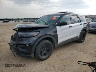 2022 Ford Police Interceptor Utility z VIN 1FM5K8AB2NGA58118, wystawiony jako Copart lot #54846645 z przebiegiem Nie podano mil oraz Szkody całkowita. Historia ofert i sprzedaży dostępna na DreamBid. Obrazek 1.