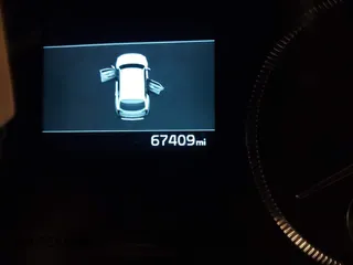 2022 Kia Telluride EX z VIN 5XYP3DHC2NG201167, wystawiony jako IAAI lot #42572806 z przebiegiem 67 409 mil mil oraz . Historia ofert i sprzedaży dostępna na DreamBid. Obrazek 7.