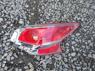 2015 Nissan Altima SV z VIN 1N4AL3AP2FC223145, wystawiony jako IAAI lot #41989226 z przebiegiem 184 577 mil mil oraz . Historia ofert i sprzedaży dostępna na DreamBid. Obrazek 12.