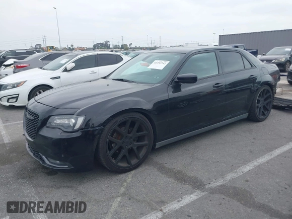 2015 Chrysler 300 S z VIN 2C3CCABG5FH766299, wystawiony jako IAAI lot #42252742 z przebiegiem 146 255 mil mil oraz . Historia ofert i sprzedaży dostępna na DreamBid. Obrazek 2.