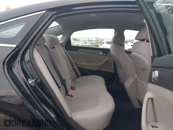 2016 Hyundai Sonata SE with VIN 5NPE24AF1GH388878, listed as a IAAI auction lot 39442510 with 158,111 mi miles and . Bid and sale history available at carsss.com. Image 8.