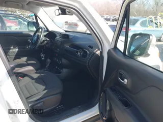 2017 Jeep Renegade Latitude with VIN ZACCJBBB9HPG56028, listed as a IAAI auction lot 41780912 with 55,482 mi miles. Bid and sale history available at carsss.com. Image 5.
