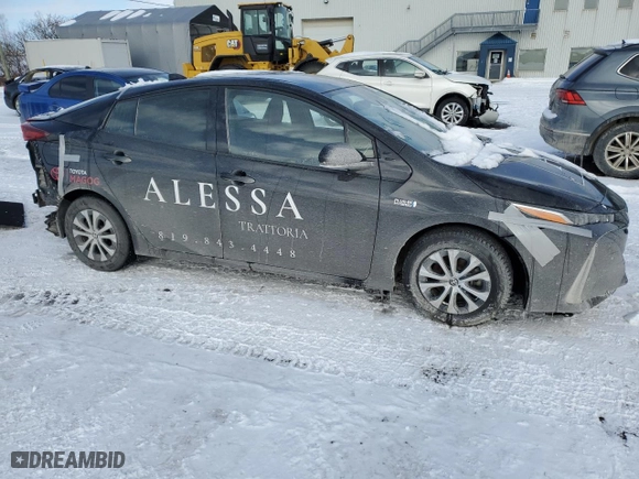 2020 Toyota Prius Prime LE with VIN JTDKARFP2L3152041, listed as a Copart auction lot 44219255 with 90,648 mi miles and Salvage Title. Bid and sale history available at carsss.com. Image 4.