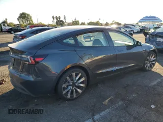 2025 Tesla Model 3 Long Range with VIN 5YJ3E1EA4SF887547, listed as a Copart auction lot 85526184 with 2,506 mi miles and Salvage title. Bid and sale history available at DreamBid. Image 3.