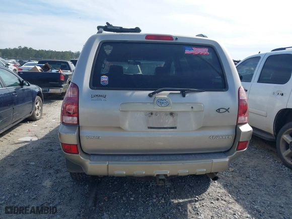 2005 Toyota 4Runner SR5 with VIN JTEZU14R050050572, listed as a IAAI auction lot 41660017 with 286,428 mi miles. Bid and sale history available at carsss.com. Image 16.