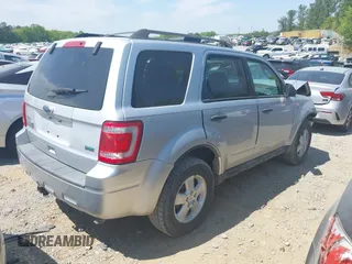 2011 Ford Escape XLT с VIN 1FMCU9DG9BKB50821, выставлен на аукционе IAAI как лот 42050075 с пробегом 101 946 миль миль и . История ставок и продаж доступна на DreamBid. Изображение 4.