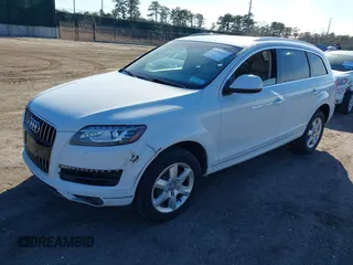 2015 Audi Q7 3.0T Premium Plus with VIN WA1LGAFE0FD008032, listed as a IAAI auction lot 41690210 with 92,690 mi miles. Bid and sale history available at carsss.com. Image 2.
