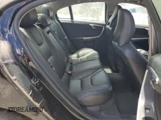 2013 Volvo S60 T5 Premier z VIN YV1612FS6D1219373, wystawiony jako Copart lot #55831555 z przebiegiem Nie podano mil oraz Tytuł czysty. Historia ofert i sprzedaży dostępna na DreamBid. Obrazek 10.