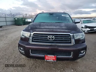 2019 Toyota Sequoia Limited with VIN 5TDJY5G17KS172230, listed as a Copart auction lot 84038674 with 39,992 mi miles and Salvage Title. Bid and sale history available at carsss.com. Image 5.