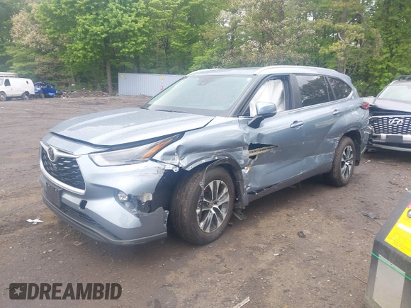 2024 Toyota Highlander LE with VIN 5TDKDRBH5RS562216, listed as a IAAI auction lot 42246348 with 14,145 mi miles and . Bid and sale history available at DreamBid. Image 18.