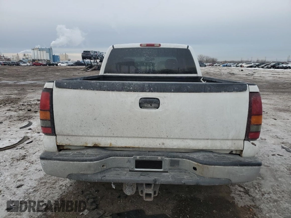 2006 GMC Sierra 1500 SLE1 z VIN 1GTEC19Z86Z214145, wystawiony jako Copart lot #45970025 z przebiegiem 201 978 mil mil oraz Szkoda całkowita • Salvage title. Historia ofert i sprzedaży dostępna na DreamBid. Obrazek 6.