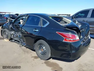 2015 Nissan Altima 2.5 SV with VIN 1N4AL3AP3FC471100, listed as a IAAI auction lot 41816448 with 145,674 mi miles. Bid and sale history available at carsss.com. Image 3.
