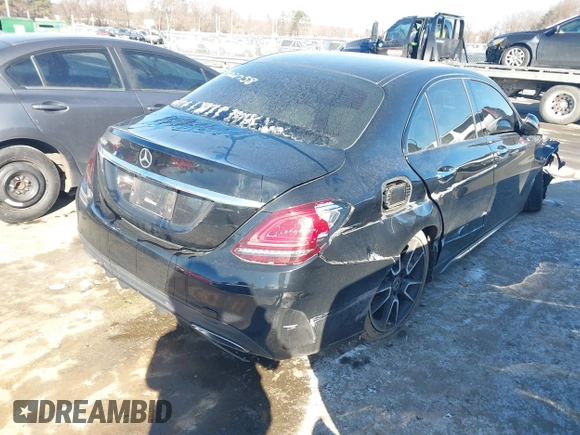 2019 Mercedes-Benz C 300 z VIN 55SWF8DB9KU322058, wystawiony jako IAAI lot #41387405 z przebiegiem 73 483 mil mil oraz . Historia ofert i sprzedaży dostępna na DreamBid. Obrazek 4.