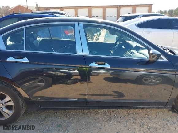 2012 Honda Accord Sdn SE with VIN 1HGCP2F64CA163282, listed as a IAAI auction lot 41777461 with 111,975 mi miles. Bid and sale history available at carsss.com. Image 13.