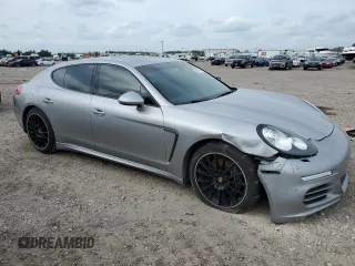 2015 Porsche Panamera 4 with VIN WP0AA2A75FL006960, listed as a Copart auction lot 54758465 with 141,079 mi miles and Clean Title. Bid and sale history available at DreamBid. Image 4.