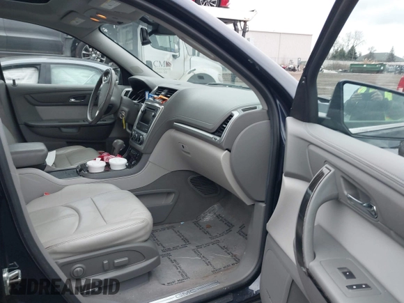 2016 GMC Acadia SLT with VIN 1GKKRRKD2GJ272691, listed as a IAAI auction lot 41052588 with 112,797 mi miles. Bid and sale history available at carsss.com. Image 5.