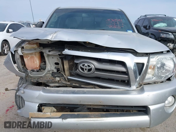 2010 Toyota Tacoma z VIN 5TETX4CN7AZ711543, wystawiony jako IAAI lot #41364581 z przebiegiem 242 820 mil mil oraz . Historia ofert i sprzedaży dostępna na DreamBid. Obrazek 13.